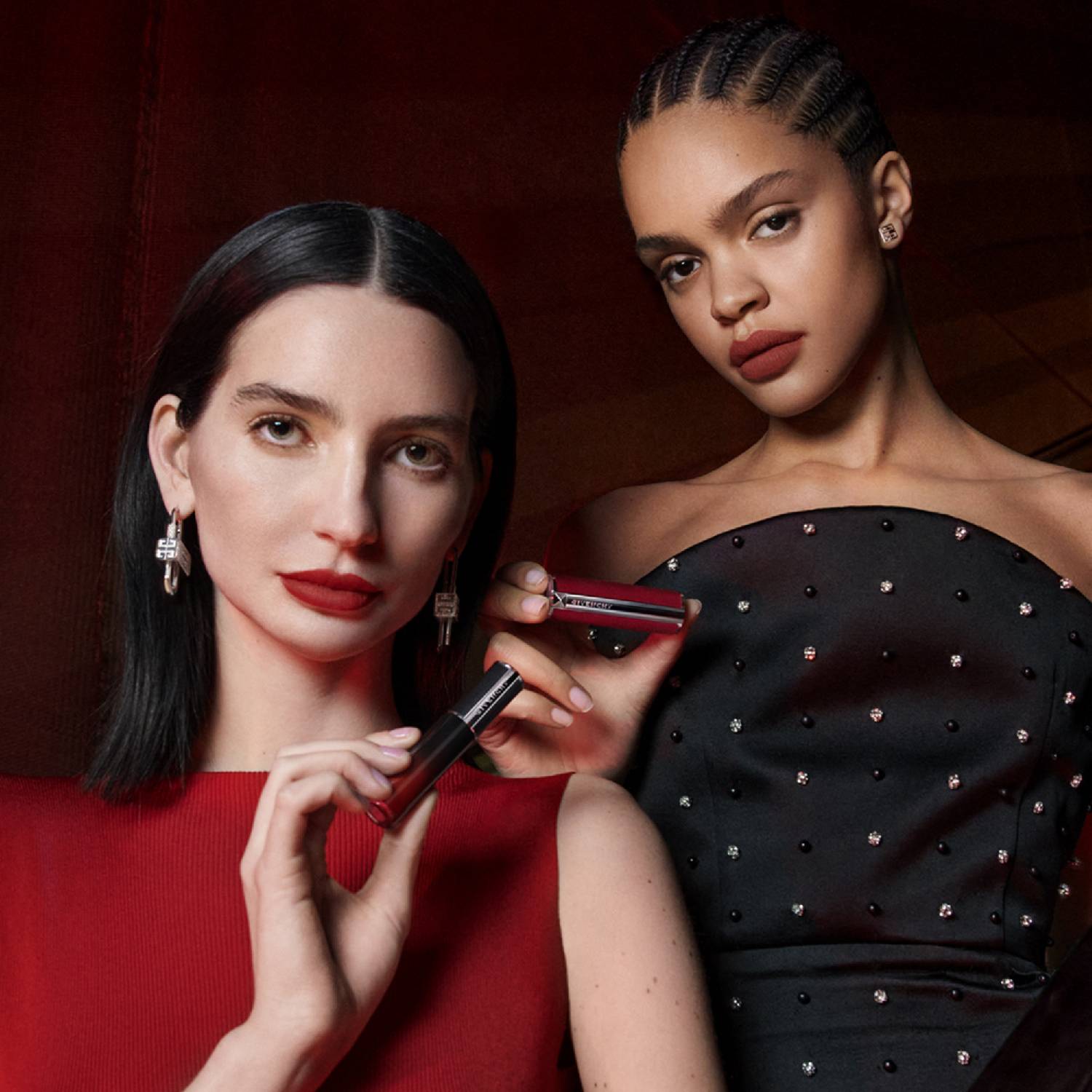 GIVENCHY LE ROUGE DEEP VELVET (LIPSTICK  MATE ULTRAPIGMENTADO DE LARGA DURACIÓN)